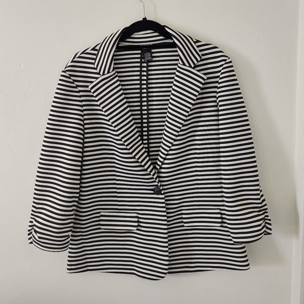 Black and white stripe statement blazer